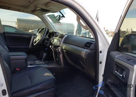 2015 Toyota 4Runner Sr5 Premium z USA, uszkodzony, nr VIN JTEZU5JR5F5091490